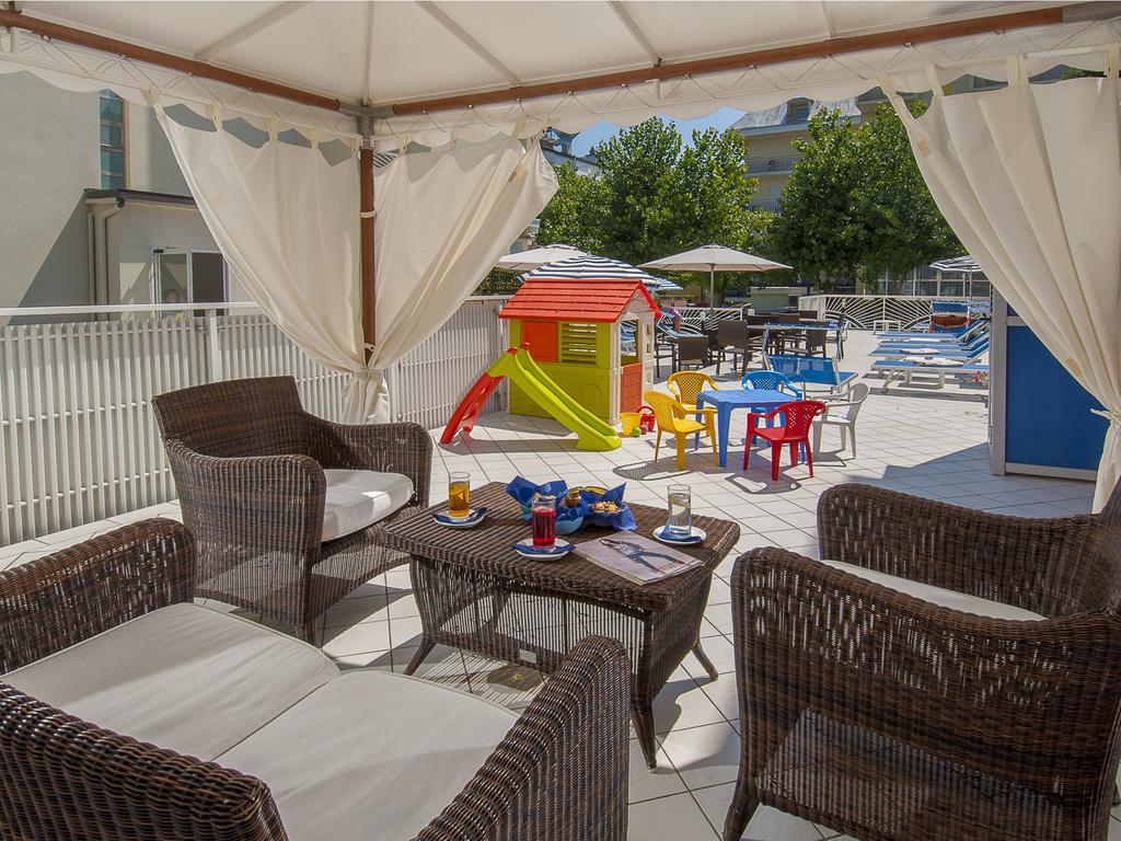Hotel Losanna Gabicce Mare Exterior photo